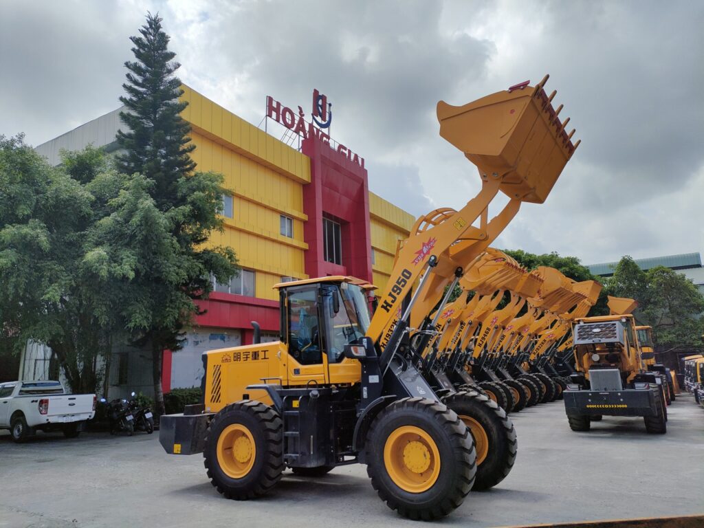 Công ty Hoằng Giai: Địa chỉ bán máy xúc cũ và mới uy tín