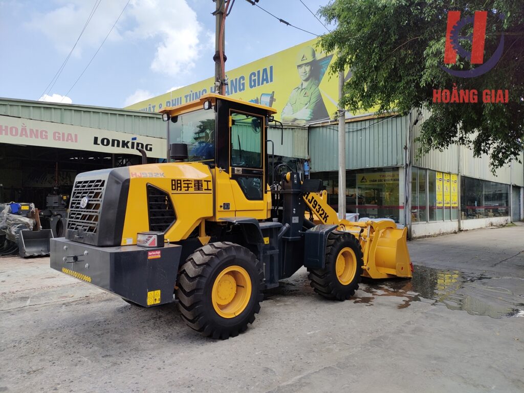 Hoằng Giai - Công ty máy xúc lật uy tín