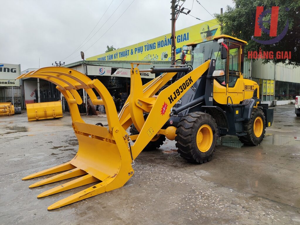 Máy xúc lật mini tại Hoằng Giai