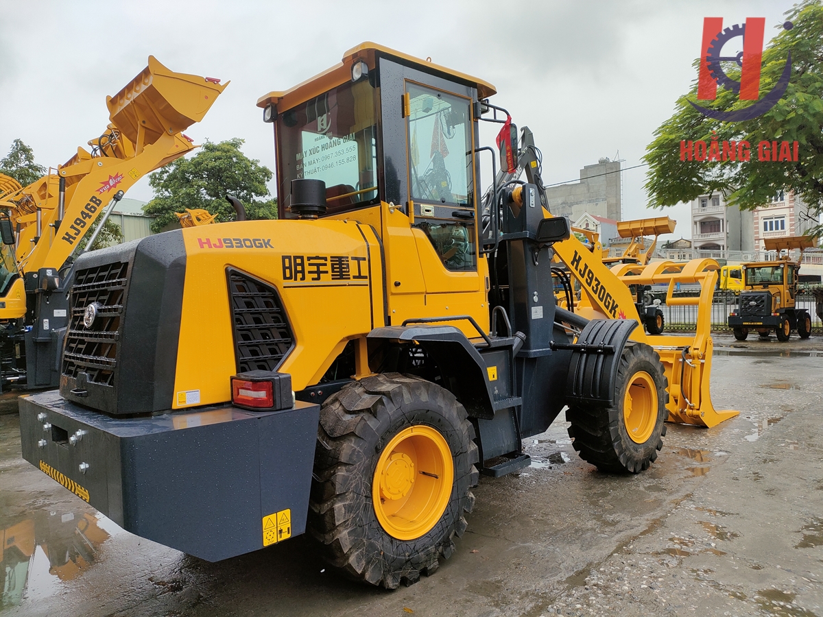 Hoằng Giai - Đại lý bán máy xúc tốt nhất