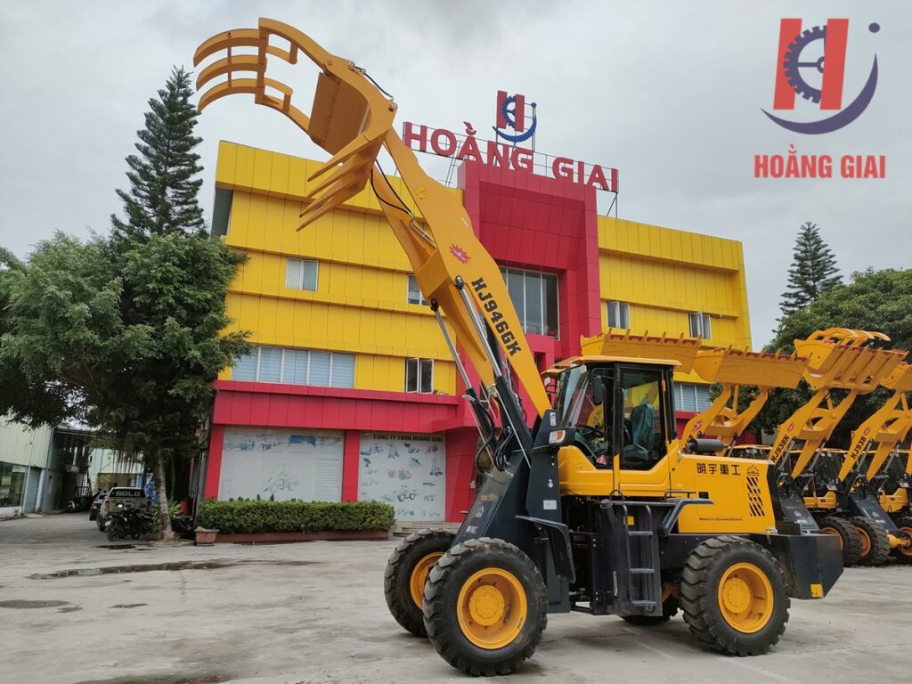 Máy xúc lật kẹp gỗ Hoằng Giai