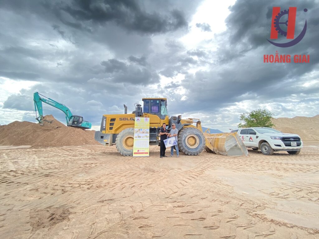 Sử dụng máy xúc lật trong xây dựng - Máy xúc lật Hoằng Giai