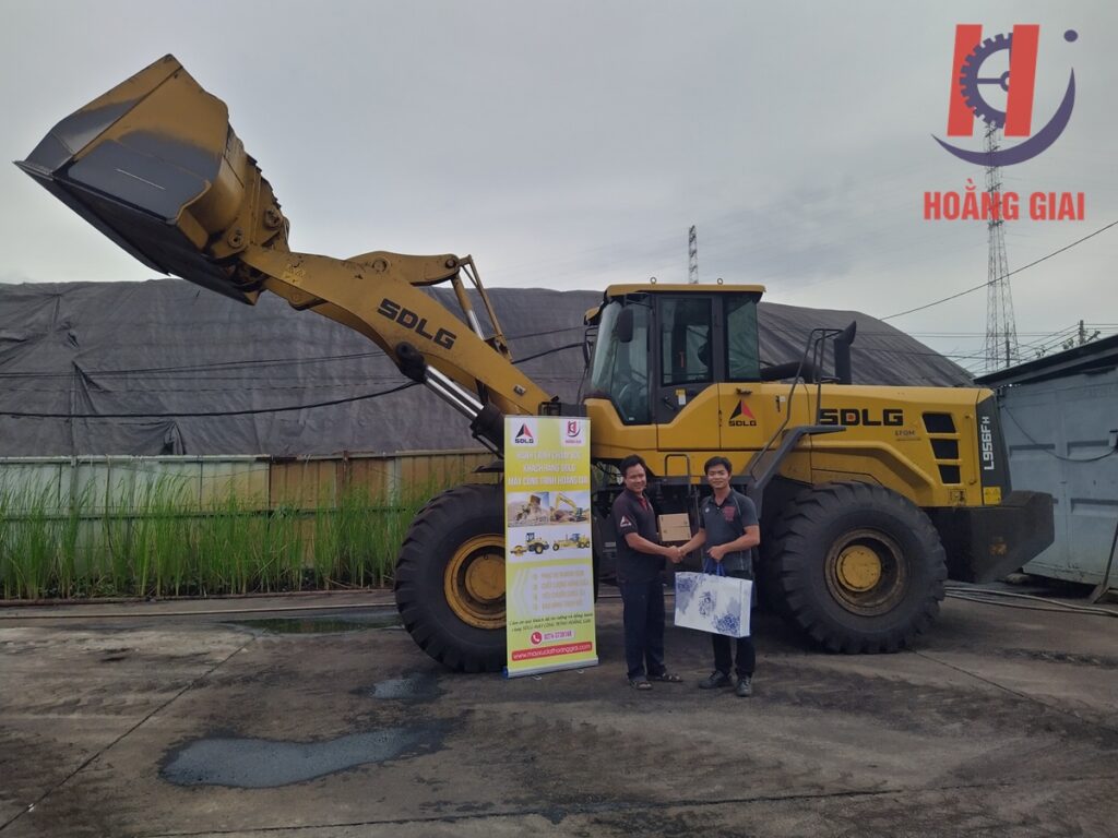 Hoằng Giai - Chuyên cung cấp máy xúc lật chính hãng