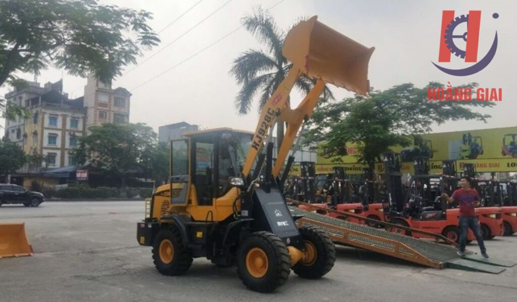 Mua máy xúc lật mini tại Hoằng Giai