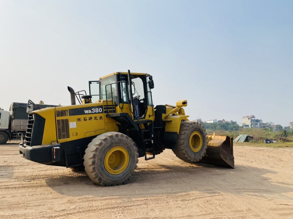 Ảnh minh họa - Cần mua máy xúc lật cũ