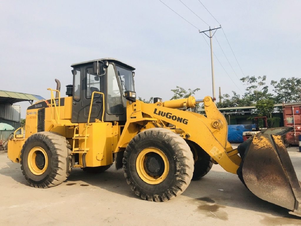 Ảnh minh họa - Chọn mua máy xúc cũ cho dự án ngắn hạn