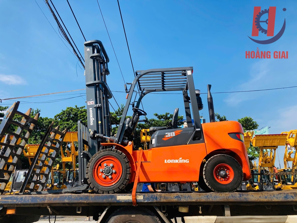Chọn mua xe nâng tại Hoằng Giai