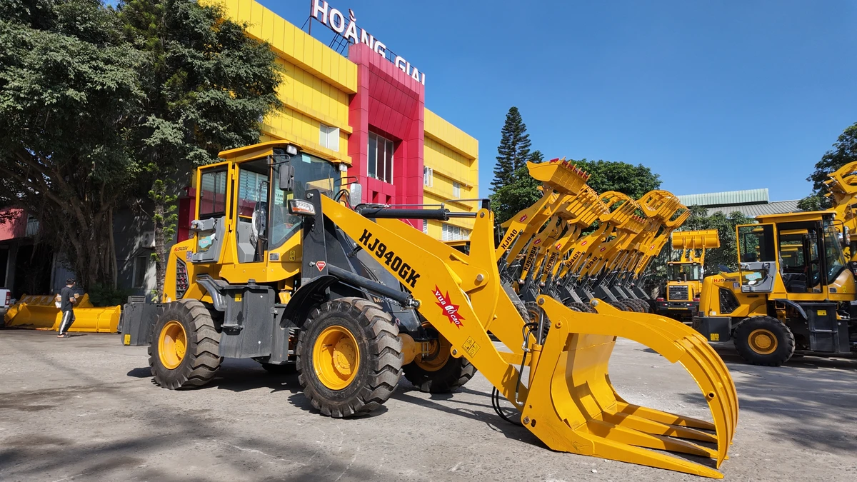 Máy xúc lật HJ940GK