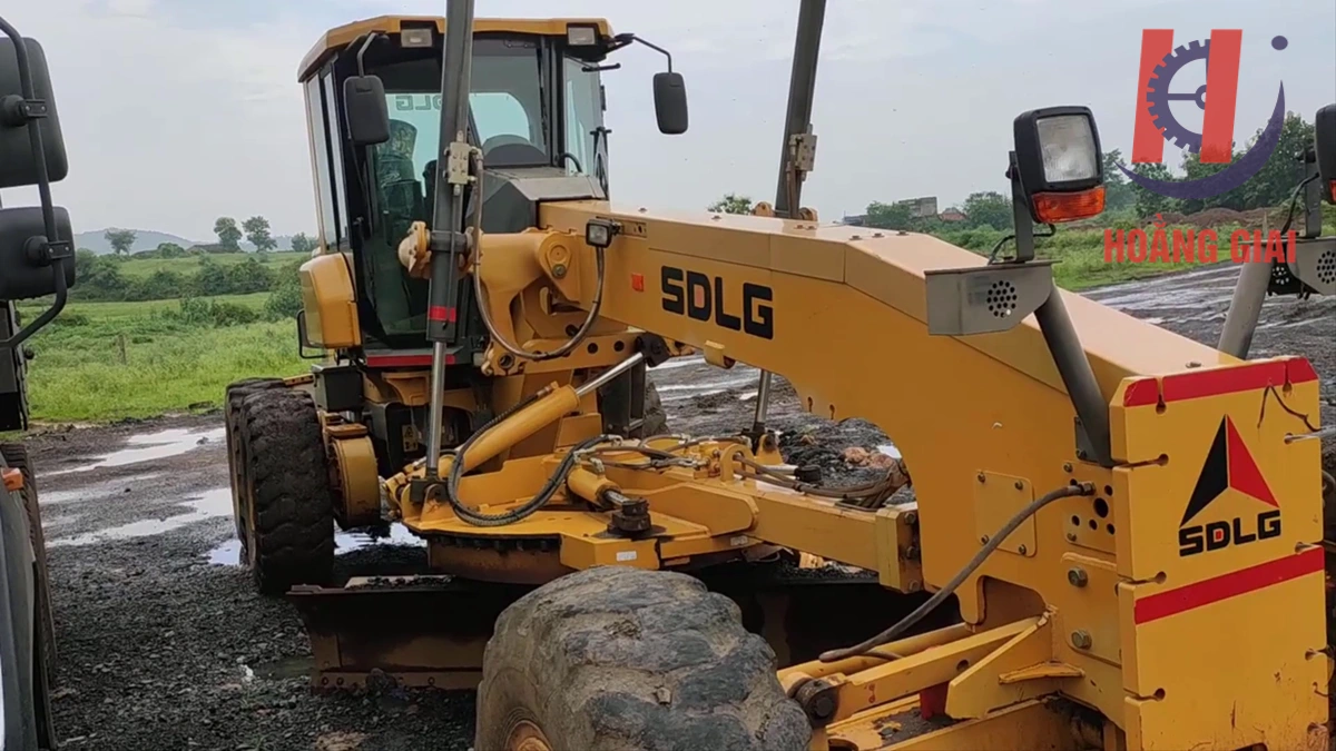Máy san gạt G9220 - Ảnh 3