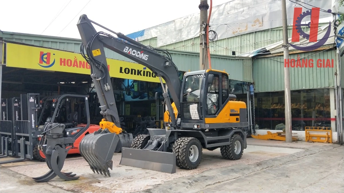 Máy xúc đào kẹp gỗ BD95W-9A