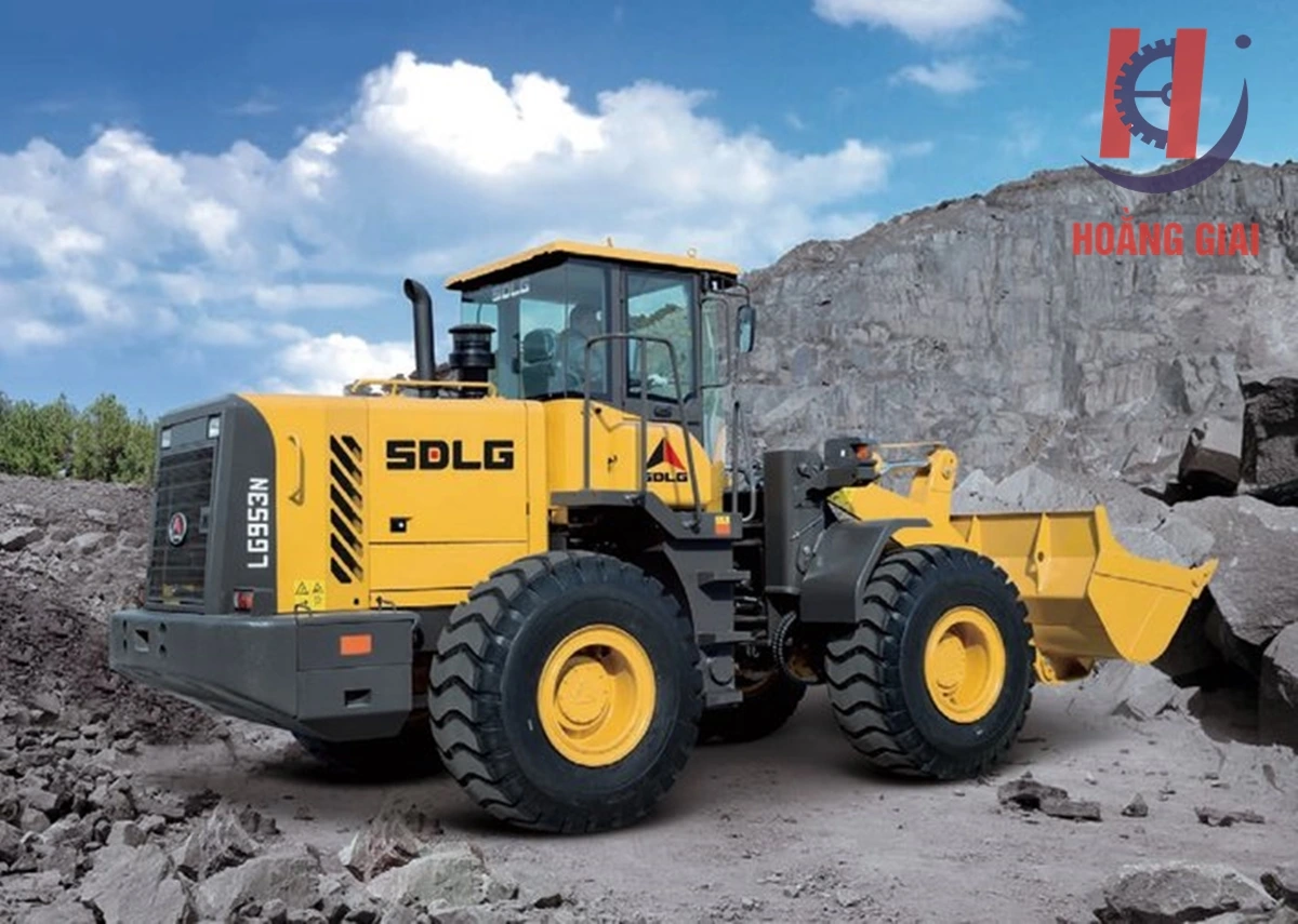 Máy xúc lật L956F - Ảnh 4